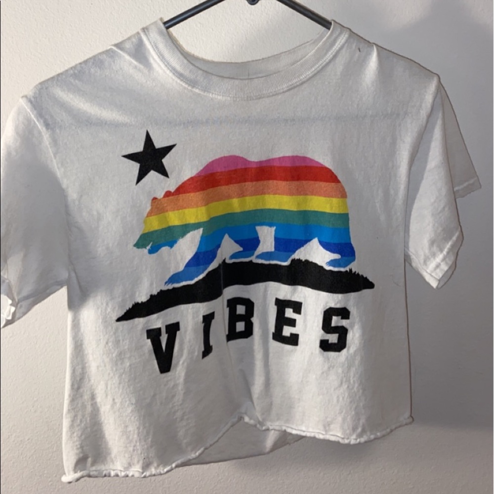VIBES cali flag shirt